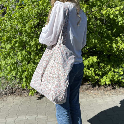 Torba XL w drobne kwiaty Torba XL w drobne kwiaty