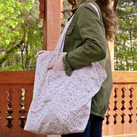 Torba XL w drobne kwiaty Torba XL w drobne kwiaty