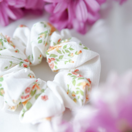 Bawełniana scrunchie kwietny ogród