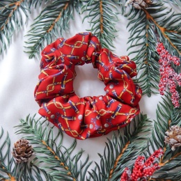 Gumka z jedwabnego krawata w motyw golfowy