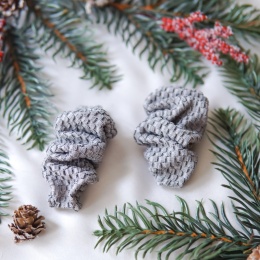 Mała spinka tłoczony wzorek szarość